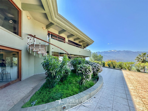 Casa En Arriendo De 7 Dorm. En Vitacura