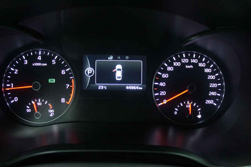 Imagen 12 de 13 de Kia Optima 2017 4 Cilindros