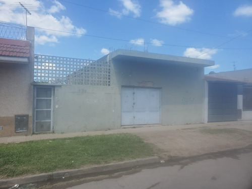 Vivienda Con Local En Venta