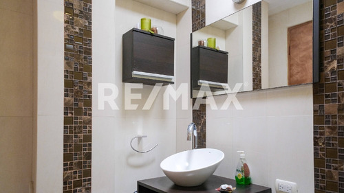 Imagen 19 de 25 de Remax Infinity Vende Espectacular Townhouse En Tazajal 139723 Frances Mijares 04144990396