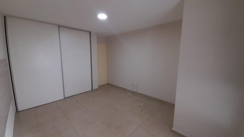 Departamento Con Cochera En Alquiler | 1 Dormitorio | Balcon