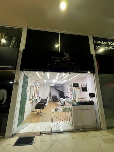 Salão De Beleza Completo (porteira Fechada) Em Funcionamento. Localizado No Shopping Canoas (em Frente Ao Camarão De Vilas). R$80.000,00