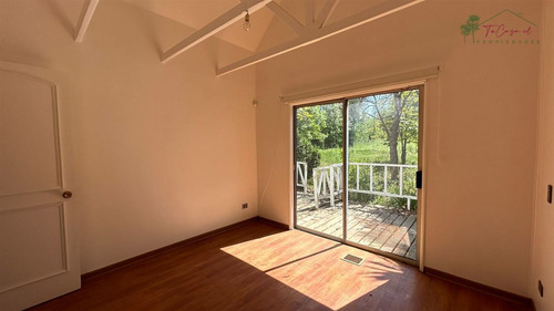 Casa En Parcela En Arriendo De 4d/3b En Calera De Tango