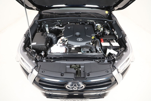 Imagen 10 de 25 de Toyota Hilux 2.8 Tdi Srv 4x2 At 0km 2023