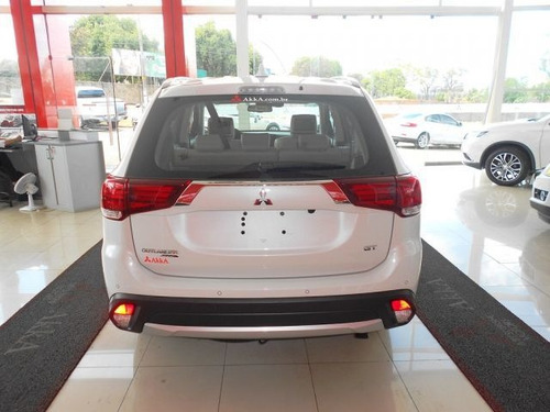 Imagem 4 de 10 de Mitsubishi Outlander Hpe-s 3.0 Awd, Oferta Exclusiva Akka