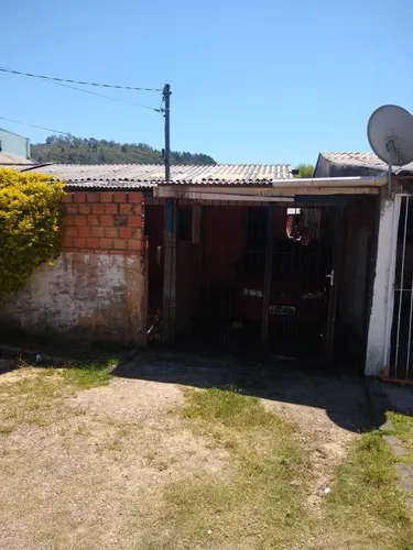 2 Casas ( Alvenaria E Madeira)