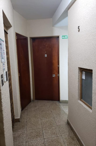 Imagen 7 de 21 de 4 Amb. Villa Luro, Av. Juan B. Justo 7800. Lateral Muy Lumin