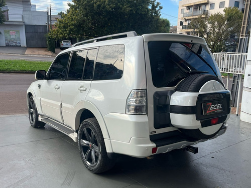 Mitsubishi Pajero 3.2 Hpe Aut. 5p