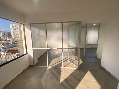 Imagen 2 de 9 de Oficina En Venta En Viña Del Mar