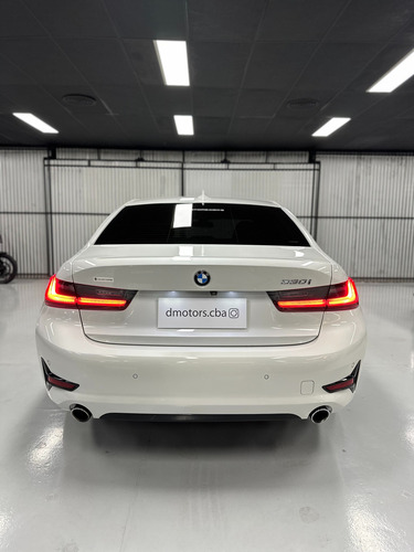 BMW Serie 3 3.0 330i Sedan Sport Line 252cv