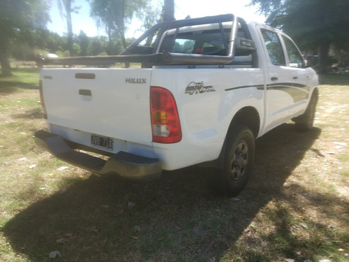 Toyota Hilux 2.5 Dx Cab Doble 4x4 (2009) 2011