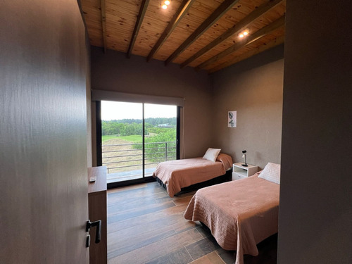 Casa En Venta Ubicada En Barrio Senderos Iv - Costa Esmeralda
