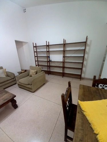 Imagen 7 de 30 de La Floresta Alquilo Anexo En La Parte Alta De Una Casa. 90m