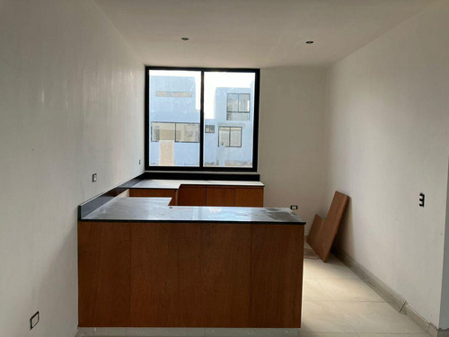 Casa En Venta Merida, Conkal, Privada Savara Residencial, Entrega Inmediata.