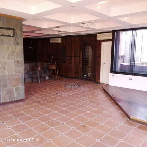 En Venta Lujoso Ph Urb. La Tahona De 420m2 / 4h / 7b / 4p / 1 M
