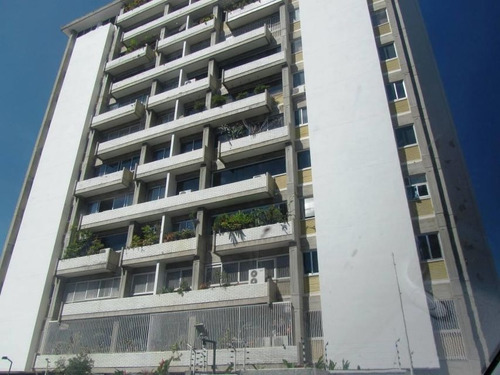 Se Vende Apartamento En Los Palos Grandes Mls #25-20432