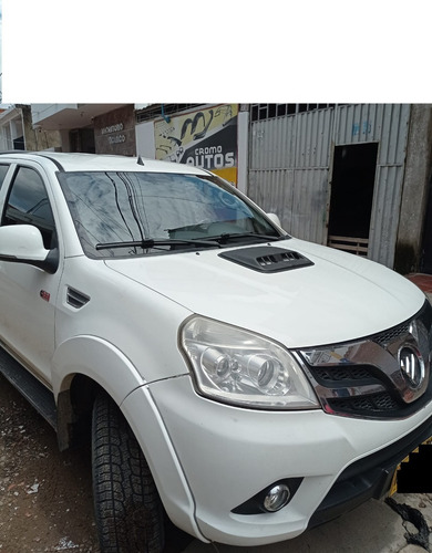 Imagen 3 de 5 de Foton Tunland Toma De Aire Capot Cebu Accesorio Lujo