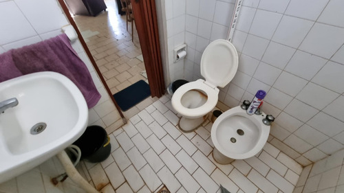 Casa 2 Dormitorios En San Clemente Del Tuyú Con Departamento Independiente Al Frente