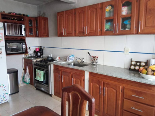 Imagen 6 de 14 de Galpon Con Vivienda En Venta En Villa Luzuriaga