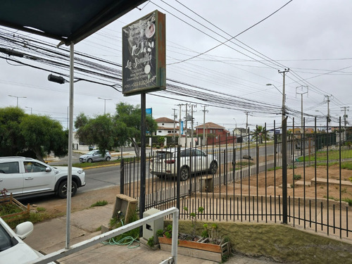 Comercial En Av. Gabriela Mistral, El Milagro, La Serena. 