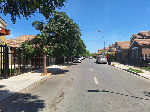 Arriendo Excelente Casa, Barrio Los Ciruelos De Buin
