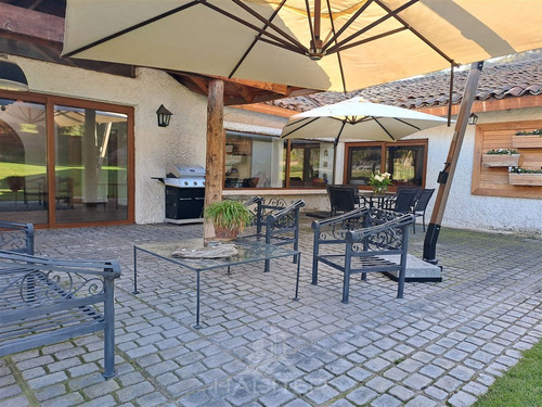 Buin Casona Estilo Chilena Condominio Hasparren
