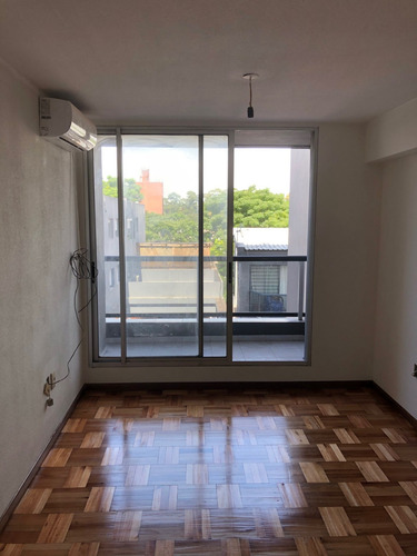 Complejo Martin Fierro , Torre Apto 2 Dor Con Garaje Impecable .