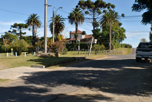 Imagen 12 de 14 de En Venta Vivienda De Tres Dormitorios Colonia Del Sacramento