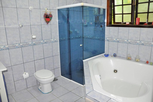 Imagem 15 de 25 de Casa Térrea Com 3 Suites E Piscina - Ca0718