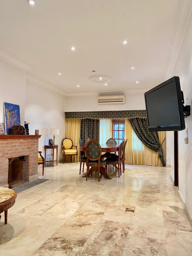 Casa En Venta En Mataderos