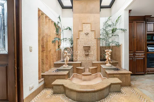 Vendo Hermosa Casa En El Poblado - Como Vivir En Una Finca.