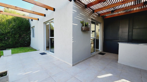 Imagen 6 de 30 de Casa Barrio Cerrado Laguna Azul Pileta Ezeiza