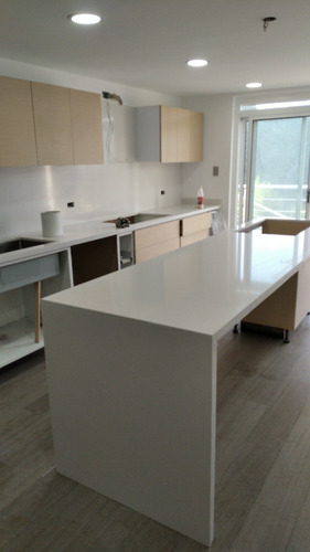 Imagen 2 de 5 de Topes De Granito Y Cuarzo(silestone) Y Mármol Para Cocinas