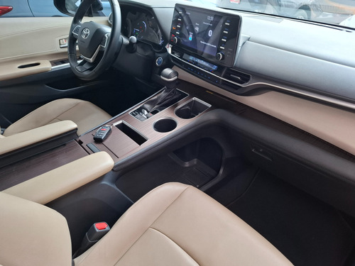 Toyota Sienna 2.5 Limited At hibrida
