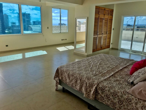 Imagen 14 de 21 de Pent-house En Alquiler En Urb. Real