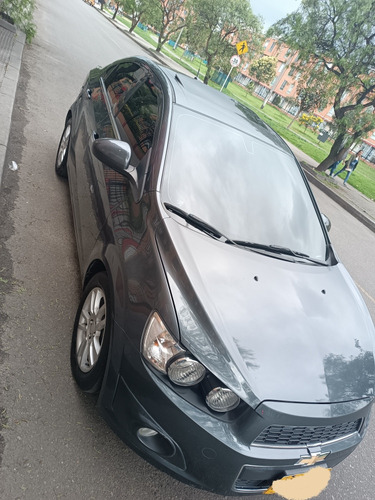 Chevrolet Sonic 1.6 Lt 5 p