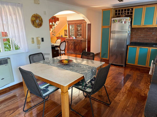 Venta Casa 4 Dormitorios El Palomar 290 M2 Lote 600m2 Piscina Quincho