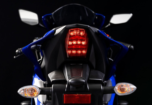 Imagen 8 de 15 de Nueva Motocicleta - Yamaha - R15 V4