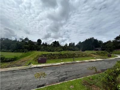 Lote y casalote en venta