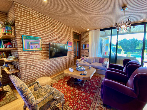 Casa En Venta En Arenas Del Sur, Orientación Noroeste.