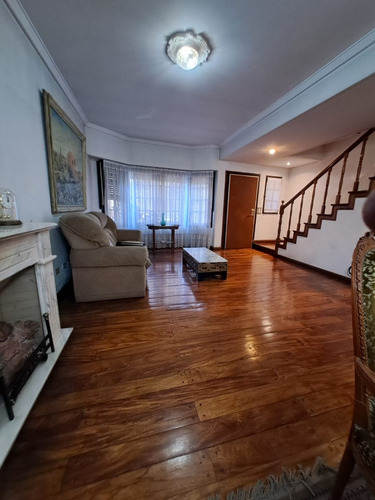 Hermoso Chalet 4 Amb Garaje 3 Baños - Fondito Libre -
