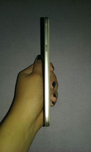 Samsung Galaxy J7, Tela Trincada