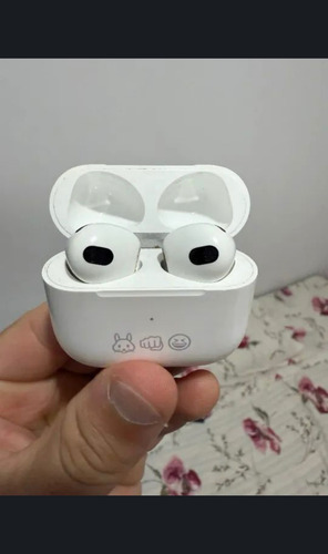 AirPods 3a Geração Com Estojo De Recarga Lightning Apple (Usado)