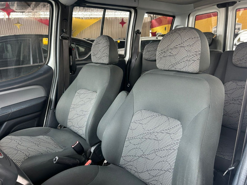 Fiat Doblo 1.8 16v Essence 7l Flex 5p