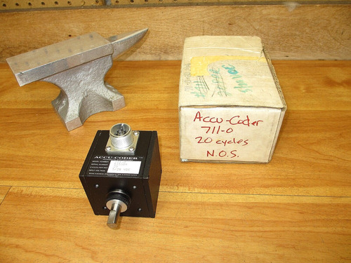 Accucoder 711-0 *new Old Stock* Incremental Shaft En Ccw