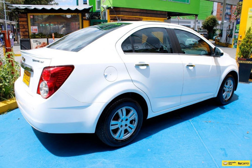 Imagen 8 de 25 de Chevrolet Sonic