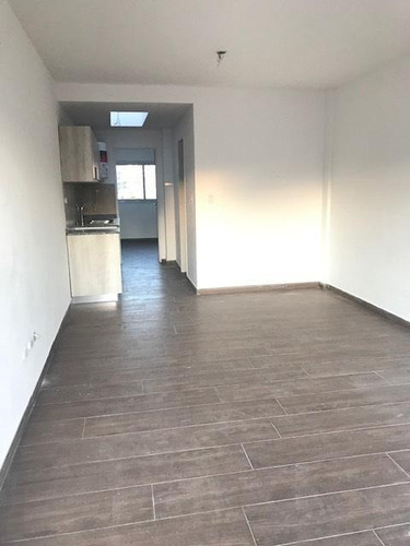 Imagen 4 de 11 de Departamento - Castelar Norte