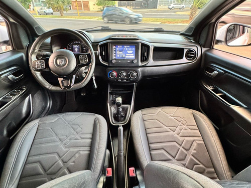Fiat Strada 1.3 FIREFLY FLEX VOLCANO CD MANUAL