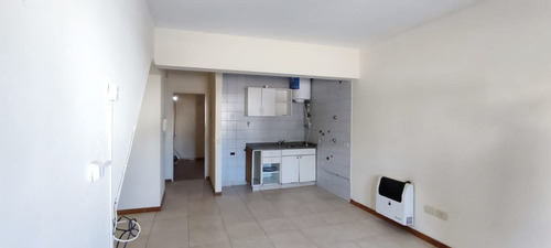 Imagen 5 de 22 de Venta Oportunidad Deptos Y Locales Villa De Mayo