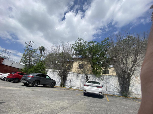 Venta De Edificio Comercial De Una Planta En Colonia Maria Luisa A Una Cuadra Del Conchita